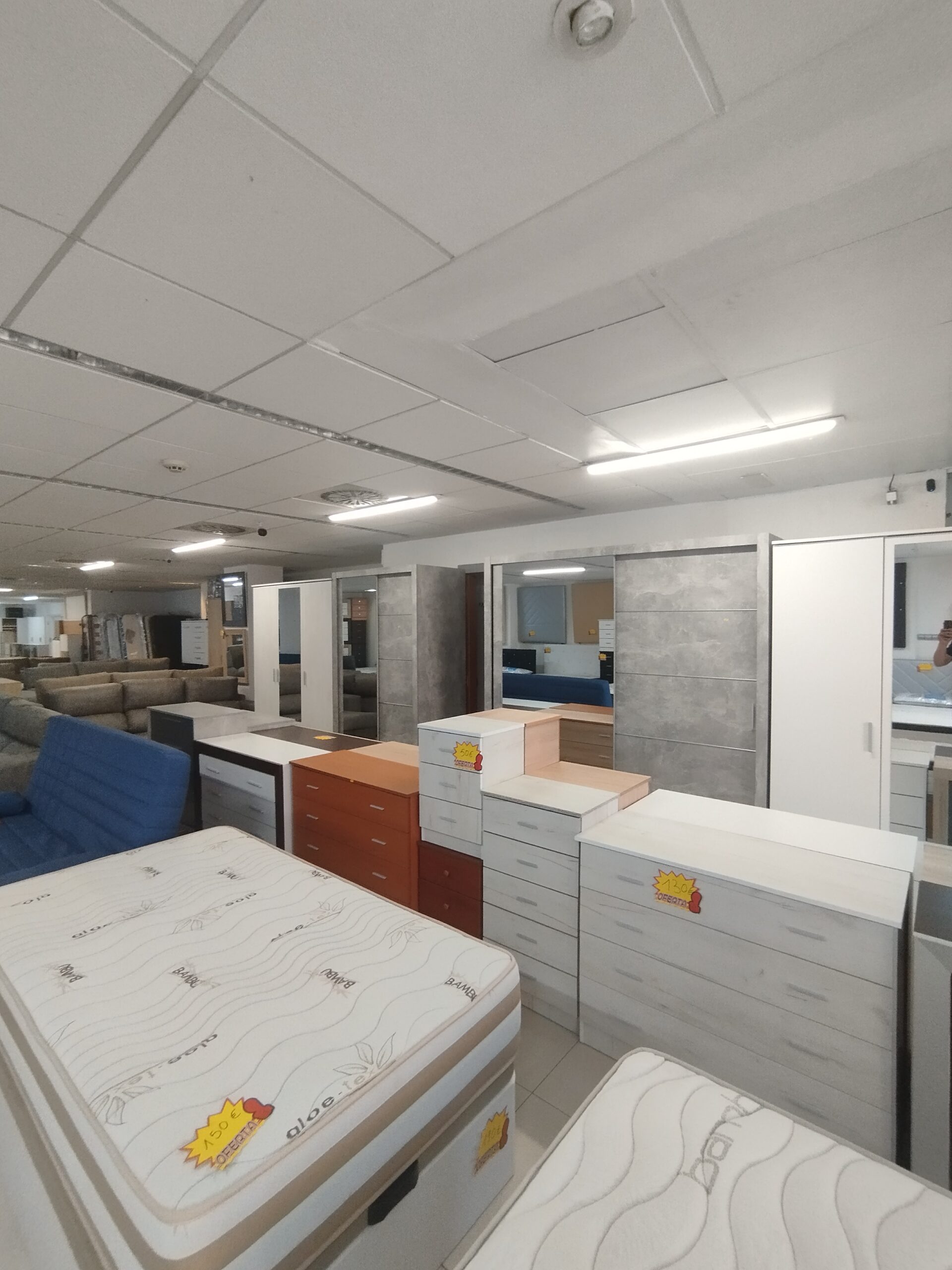 Servicio técnico de electrodomésticos y venta de muebles en Lleida